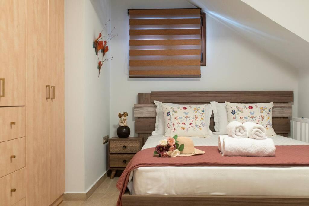 Coast Horizon Apartment Romanos  Exterior photo